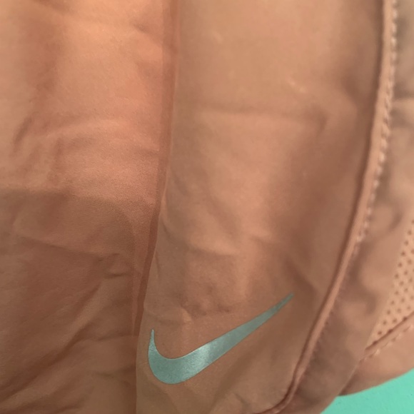 Large Pink Nike Shorts - Picture 4 of 4